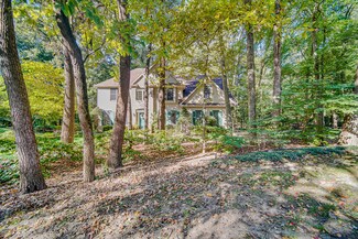 622 Winding Creek Path, Valparaiso, IN 46385