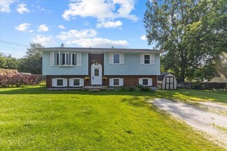 4 Twin Ct, Saint Albans, VT 05478