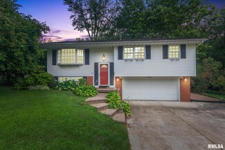 6211 N Eldorado Dr, Peoria, IL 61614