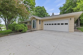 5935 County Road 11, Maple Plain, MN 55359