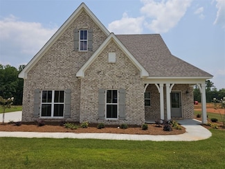 1890 Long Leaf Ln, Opelika, AL 36801