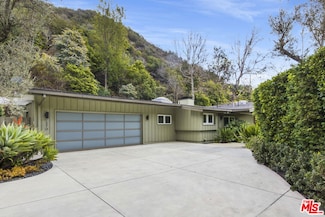 3370 Mandeville Canyon Rd, Los Angeles, CA 90049