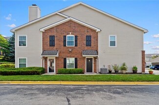 11621 Tomahawk Creek Pkwy Unit B, Leawood, KS 66211