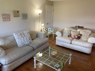 77 Wharfside Dr, Monmouth Beach, NJ 07750