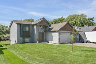 107 3rd Ave SW, Isanti, MN 55040