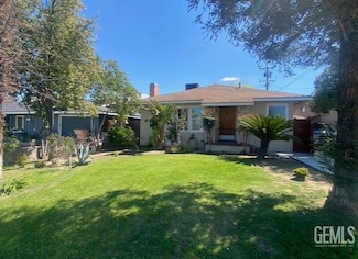 706 A St, Bakersfield, CA 93304