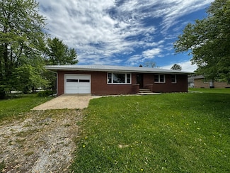 428 Nolan Dr, Gibson City, IL 60936