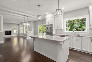 376 Elmwood Ave, Jefferson, MA 01522