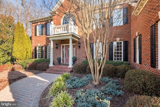 3449 Fawn Wood Ln, Fairfax, VA 22033