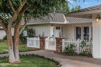3817 E Highland Ave, Phoenix, AZ 85018