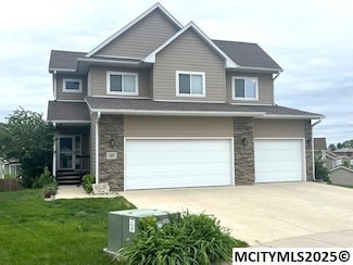 1009 Pine Brooke Ct, Clear Lake, IA 50428