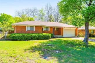 220 Cedar St, Cedar Hill, TX 75104