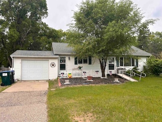 630 S Evergreen St, Wautoma, WI 54982