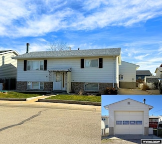 347 Big Horn St, Evansville, WY 82636