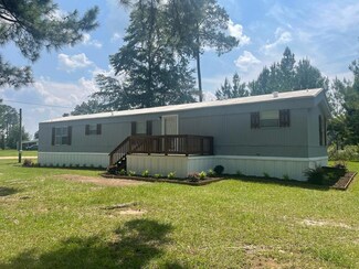 1015 Beechwood Dr, Jesup, GA 31545