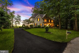 1349 Crown Pointe Ct, New Freedom, PA 17349