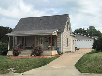 713 W Jefferson St, Knoxville, IA 50138