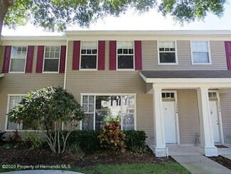 13664 Forest Lake Dr, Largo, FL 33771