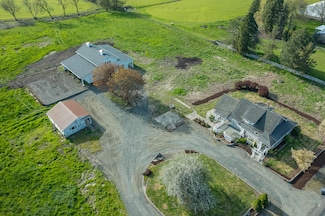 38588 Goar Rd, Scio, OR 97374