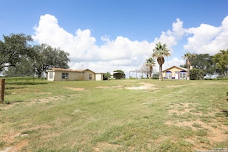 10705 Texas 16, Poteet, TX 78065