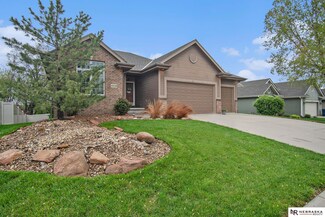 16510 Redwood St, Omaha, NE 68136