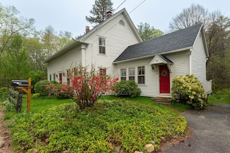 22 Pettingill Hill Rd, Lyndeborough, NH 03082