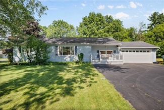 120 Furlong Rd, Rochester, NY 14623