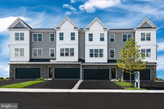 16 Warren Dr Unit 8, Chalfont, PA 18914
