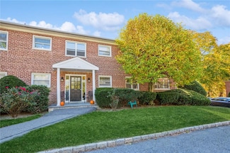 332 N State Rd Unit 1E, Briarcliff Manor, NY 10510