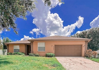 5721 Manchester Dr W, Lakeland, FL 33810