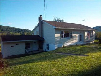 5529 Sugartown Rd, Great Valley, NY 14741