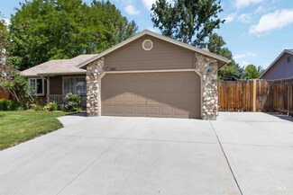 560 N Katie Way, Kuna, ID 83634