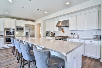 6 Volanta Ct, Rancho Mission Viejo, CA 92694