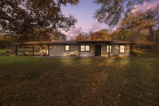 133 Mockerson Rd, Leoma, TN 38468