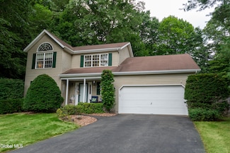 5 Hollow Creek Ct, Ballston Spa, NY 12020