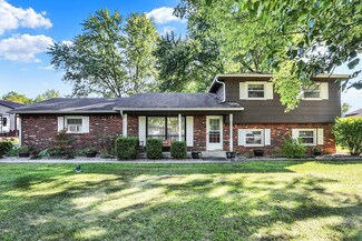 4653 Mohr Estate Middle Dr, New Palestine, IN 46163