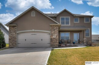 20607 Grand Ave, Elkhorn, NE 68022