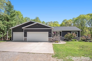 10960 Hooligan Ln NE, Rockford, MI 49341