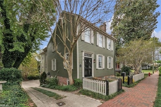 338 S Church St, Smithfield, VA 23430