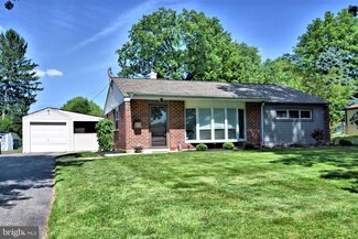 711 Woodbrook Ln, Plymouth Meeting, PA 19462