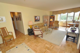 230 Garth Rd Unit 6C1, Scarsdale, NY 10583