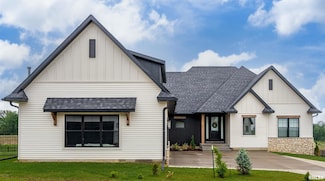 24024 185th St, Bettendorf, IA 52722