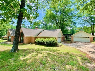 3518 Kings Row Dr, Nacogdoches, TX 75965