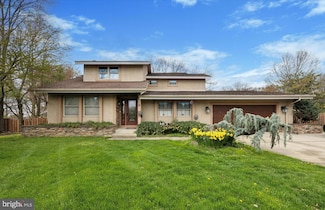 4 Fairhaven Ct, Cherry Hill, NJ 08003