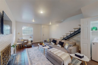 7773 Royal Ln Unit B, Dallas, TX 75230