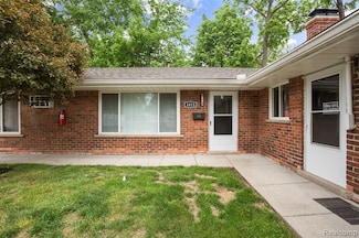4413 S Crooks Rd Unit 4413, Royal Oak, MI 48073