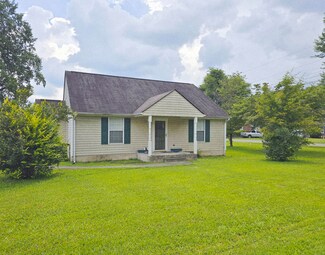 407 W 3rd St, Jasper, TN 37347