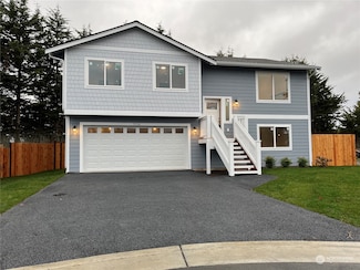 9536 Holly Dr, Everett, WA 98204