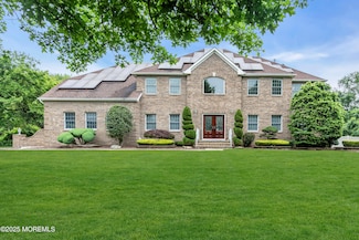 2 Michaels Ct, Jackson, NJ 08527