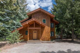 231 Cedar Dr, Ketchum, ID 83340